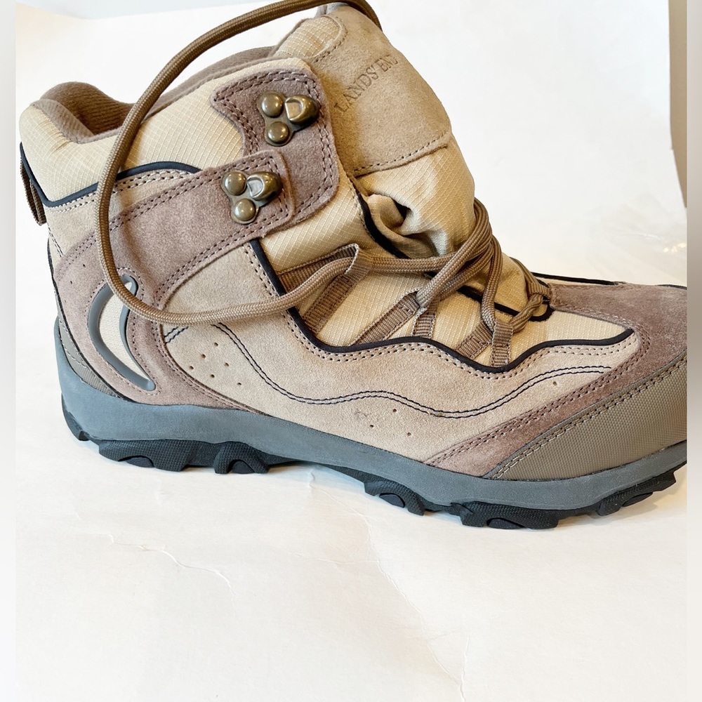 Lands End Women Khaki Snow Trekker. Size 10. New in box